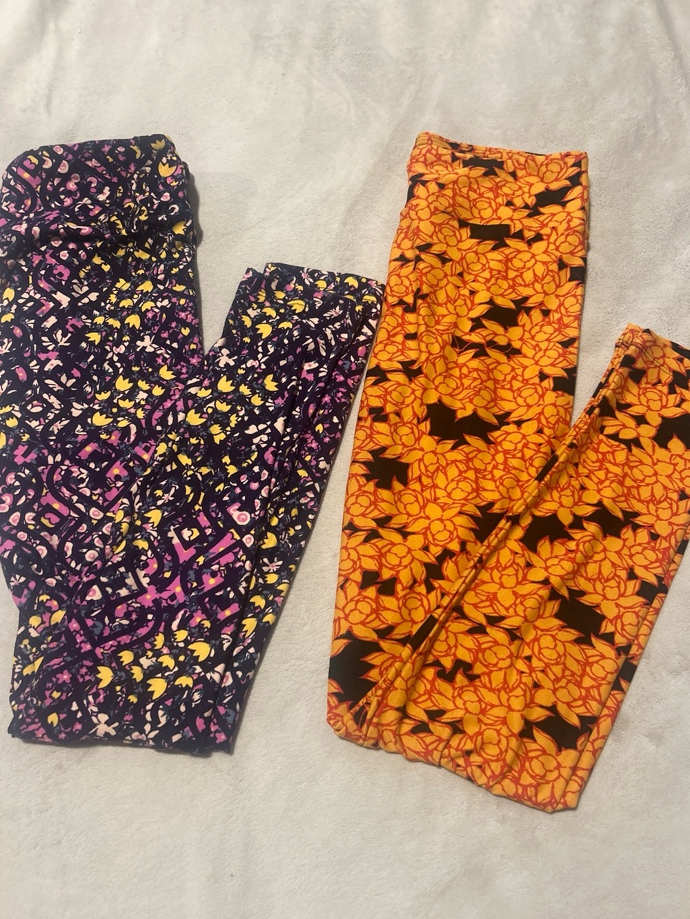 Lot of 2 Lularoe one size leggings-NWOT! Floral prints! LLR OS